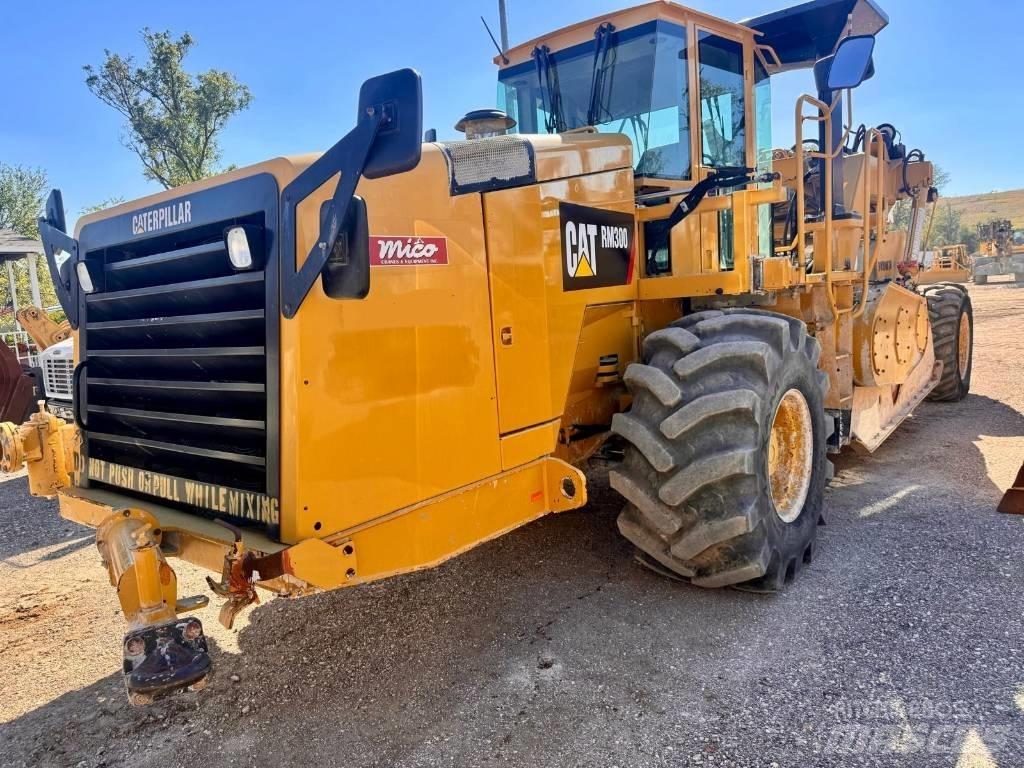 CAT RM 300 Recicladores de asfalto