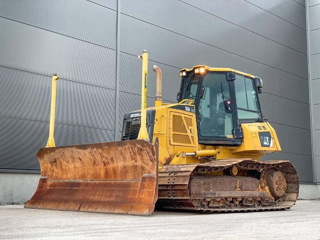 CAT D6K Dozers - Tratores rastos