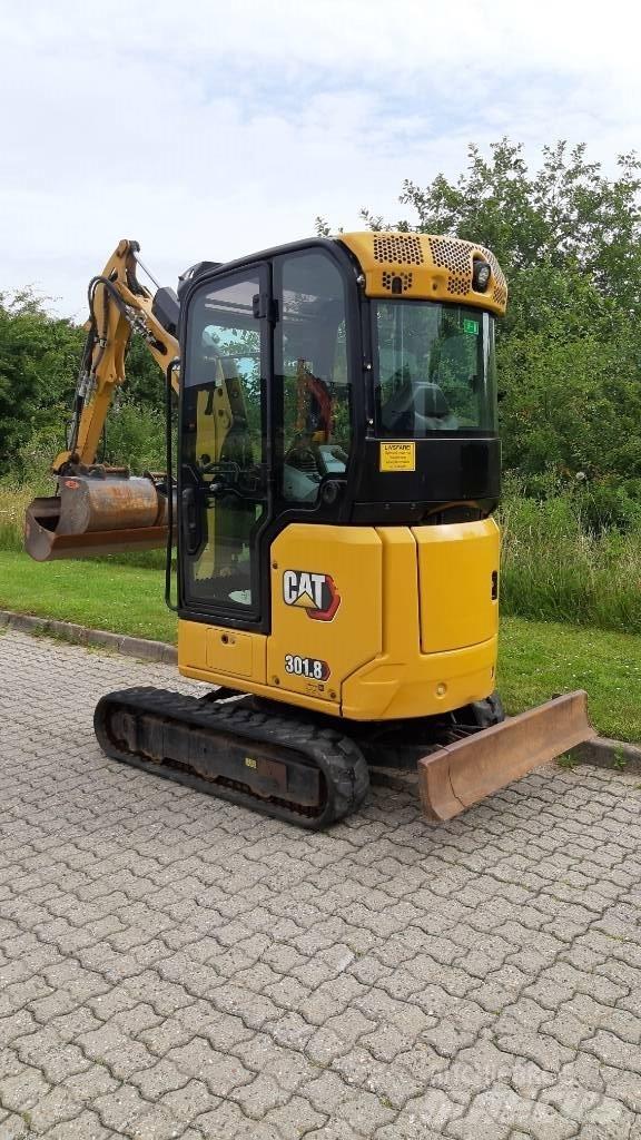 CAT 301.8 Miniescavadeiras