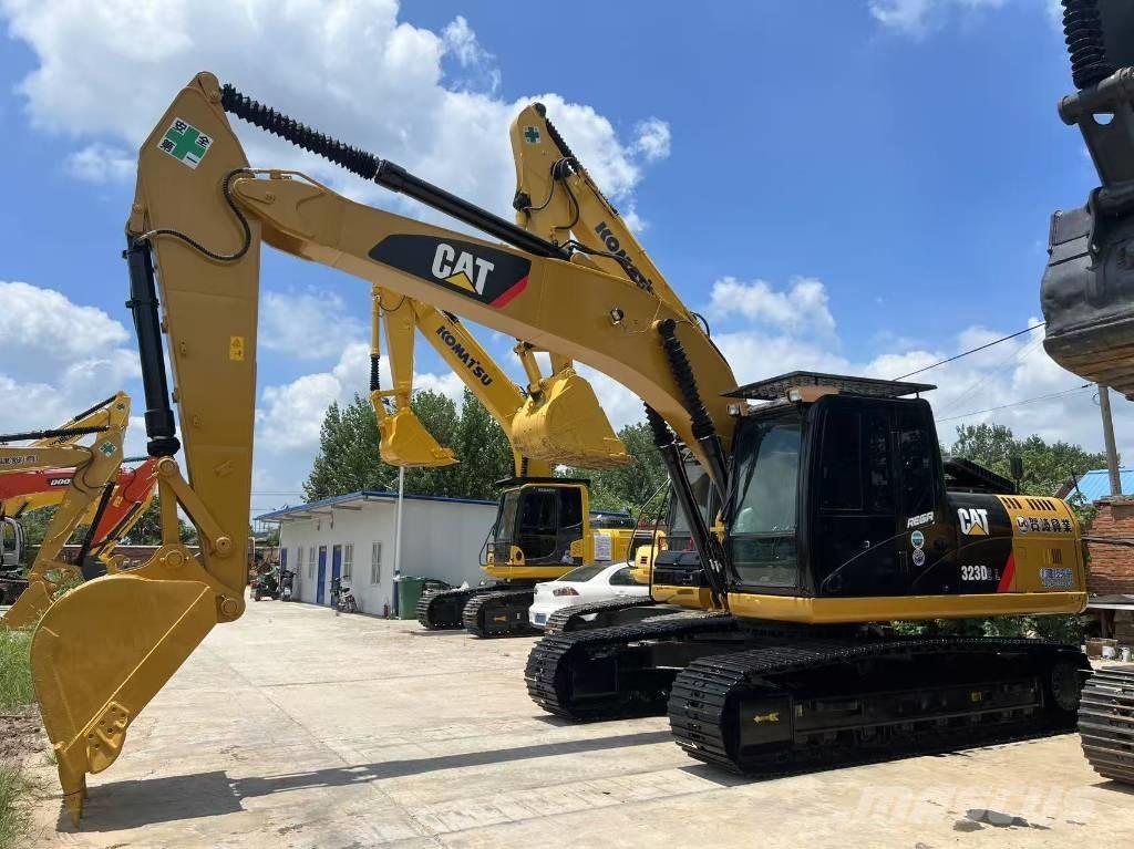 CAT 323 D Escavadeiras de esteiras