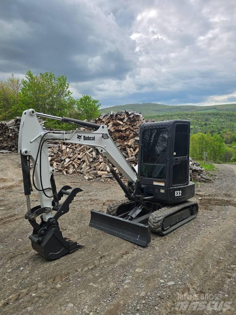 Bobcat E 32 Miniescavadeiras