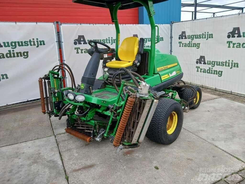 John Deere 8700 A Corta-Relvas Riders