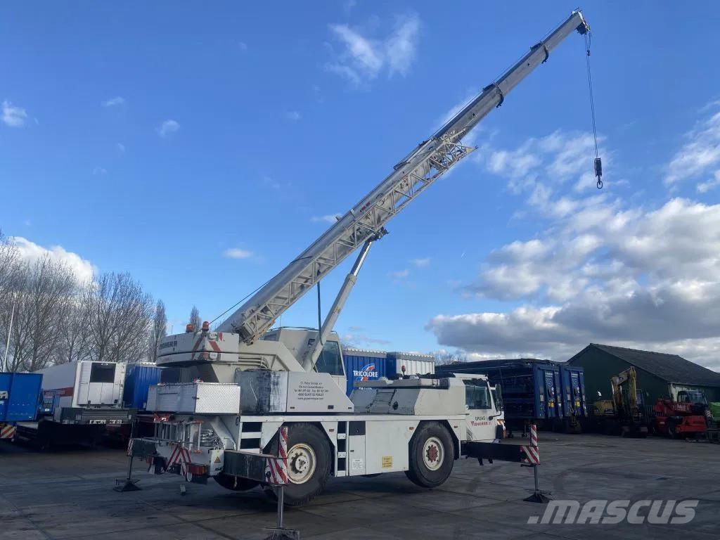 Liebherr LTM1030 Gruas Todo terreno