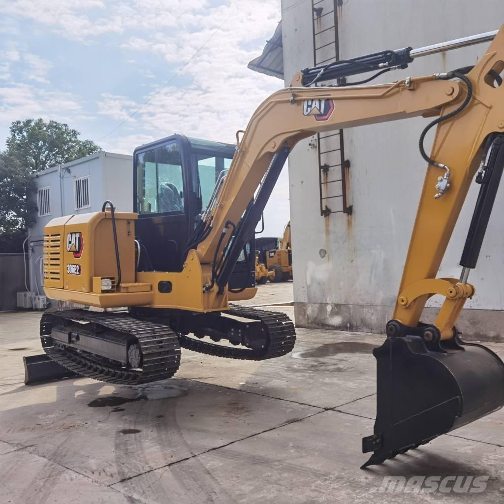 CAT 306E2 Miniescavadeiras