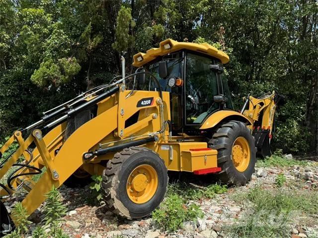 CAT 420 F Retroescavadeiras