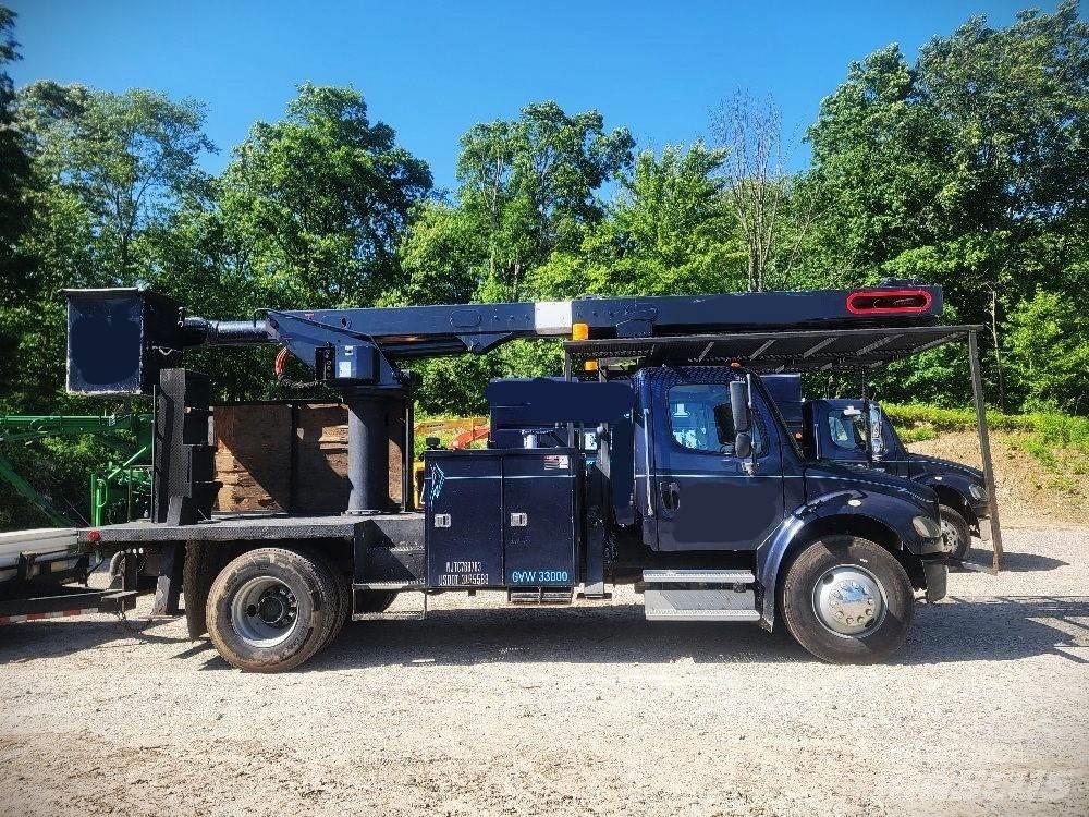 Freightliner M2106 Plataformas aéreas montadas em camião