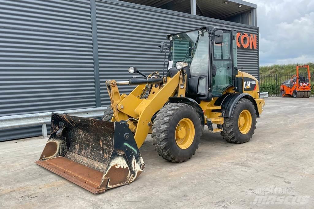 CAT 908M Carregadeiras de rodas