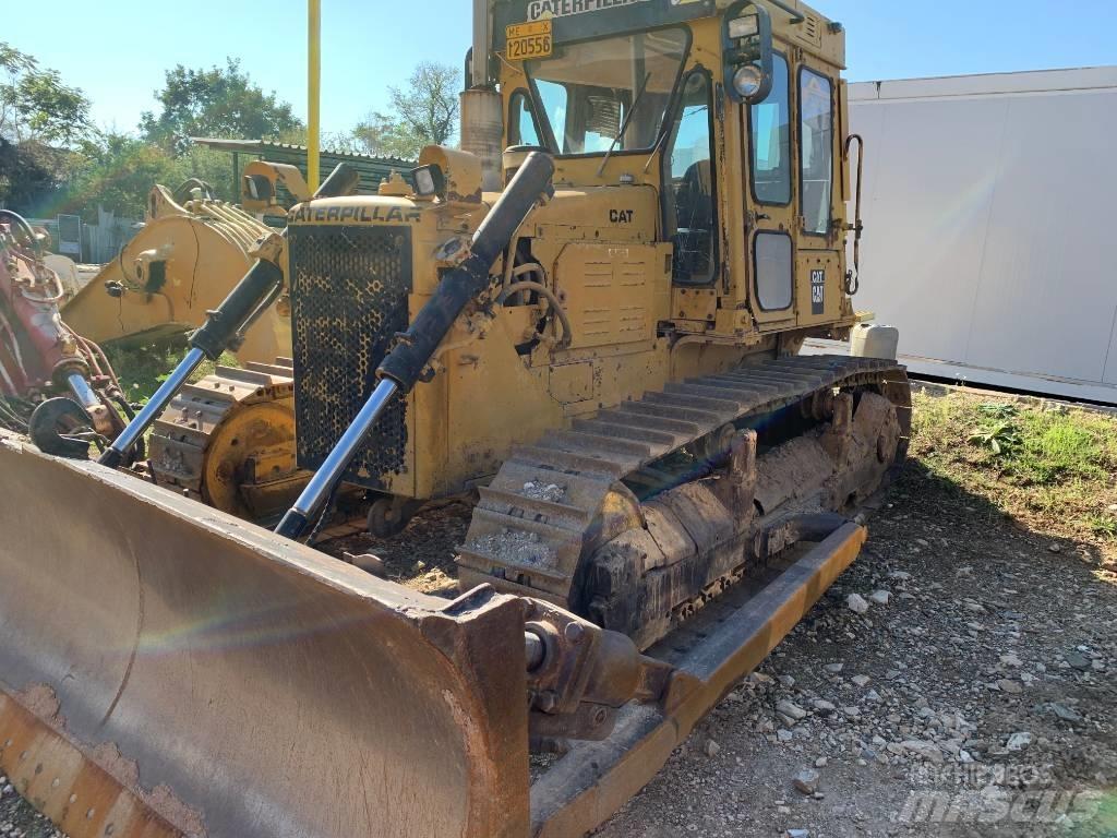 CAT D5B Dozers - Tratores rastos