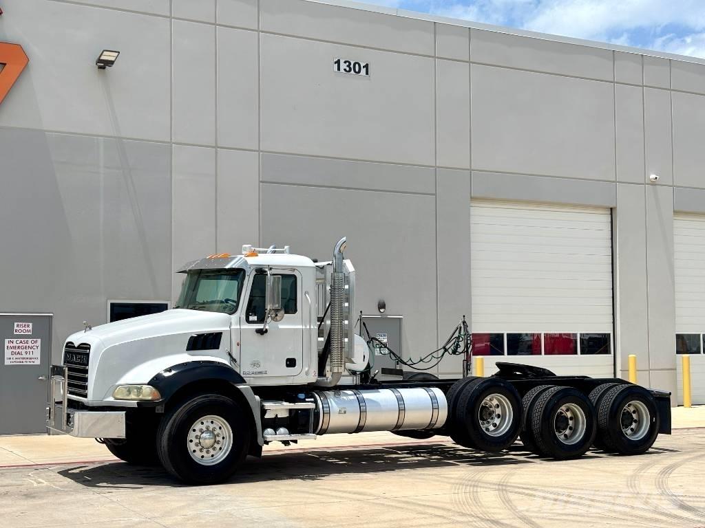 Mack Granite GU 813 Cavalos Mecânicos