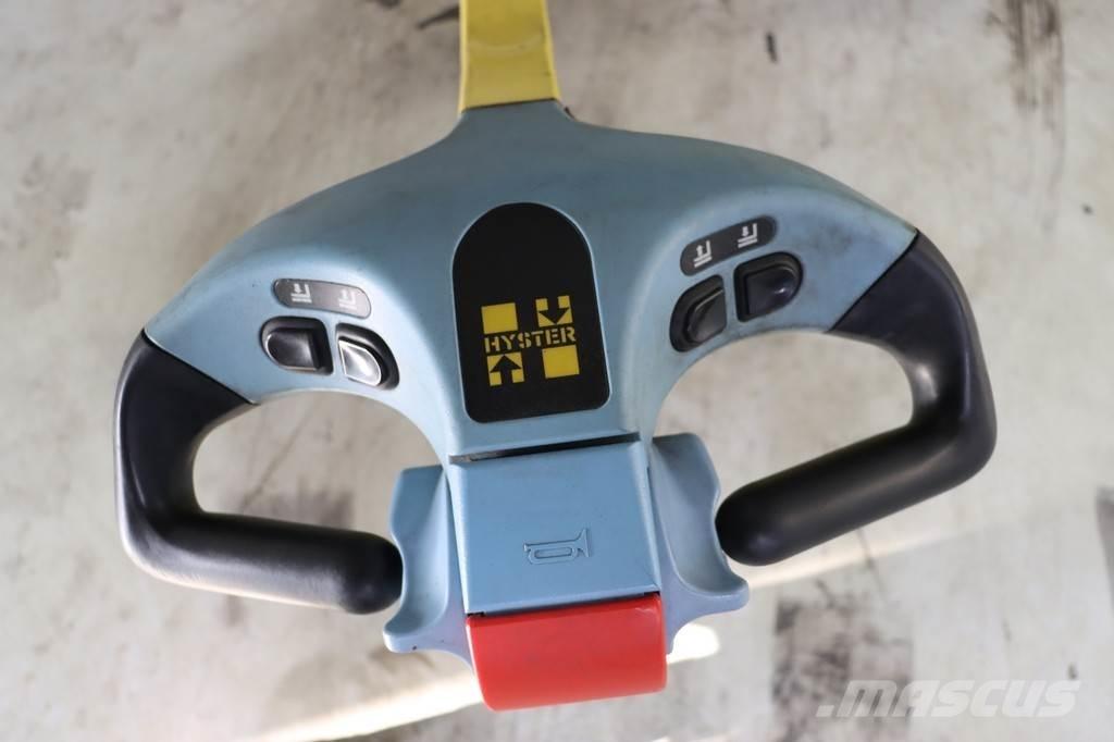 Hyster S1.4-46 Empilhador para operador externo