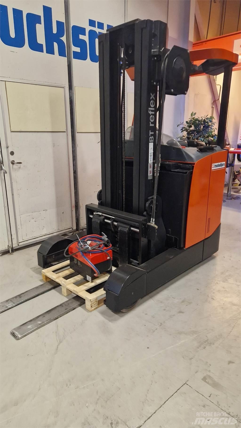 BT RRE200E Empilhadores Elevadores