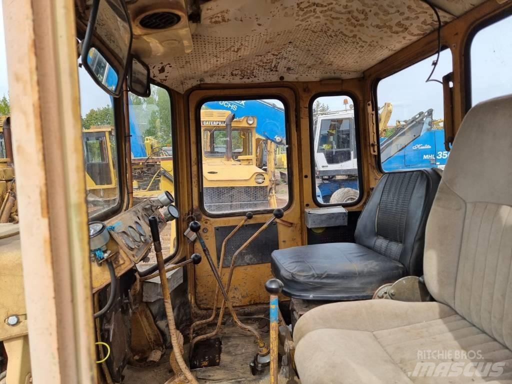 CAT T 130 Dozers - Tratores rastos