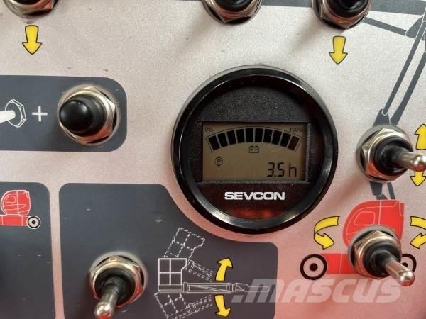 Manitou 170AETJL Elevadores braços articulados