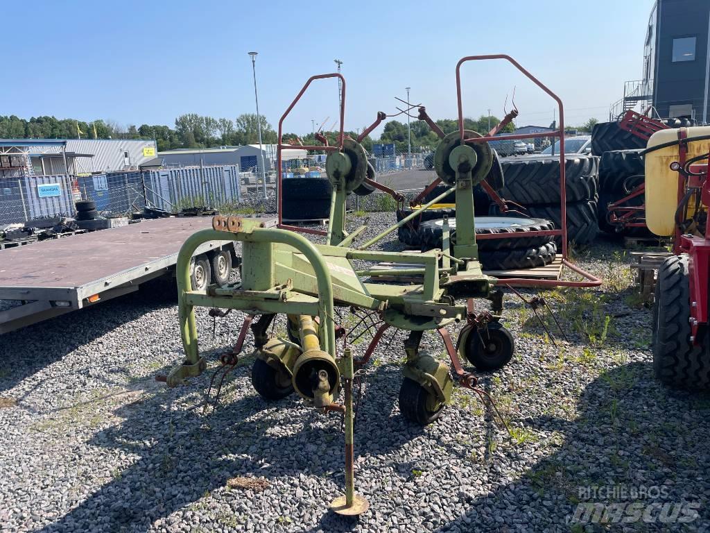 CLAAS W 600 Ancinho virador