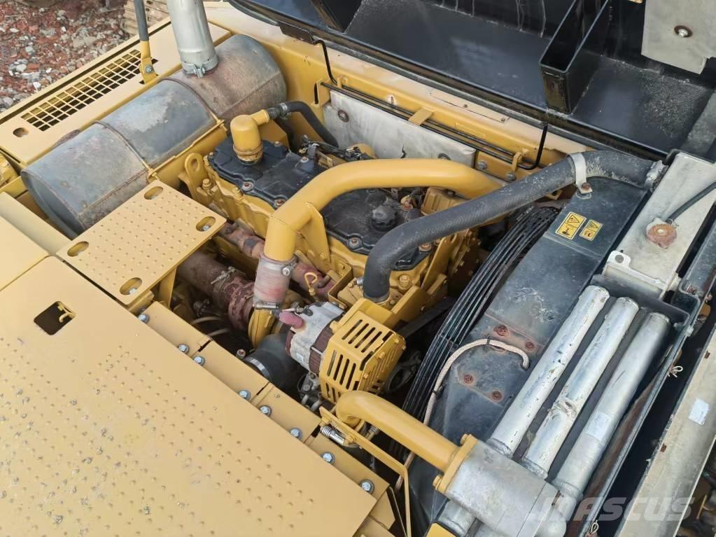 CAT 325 D2 Escavadeiras de esteiras