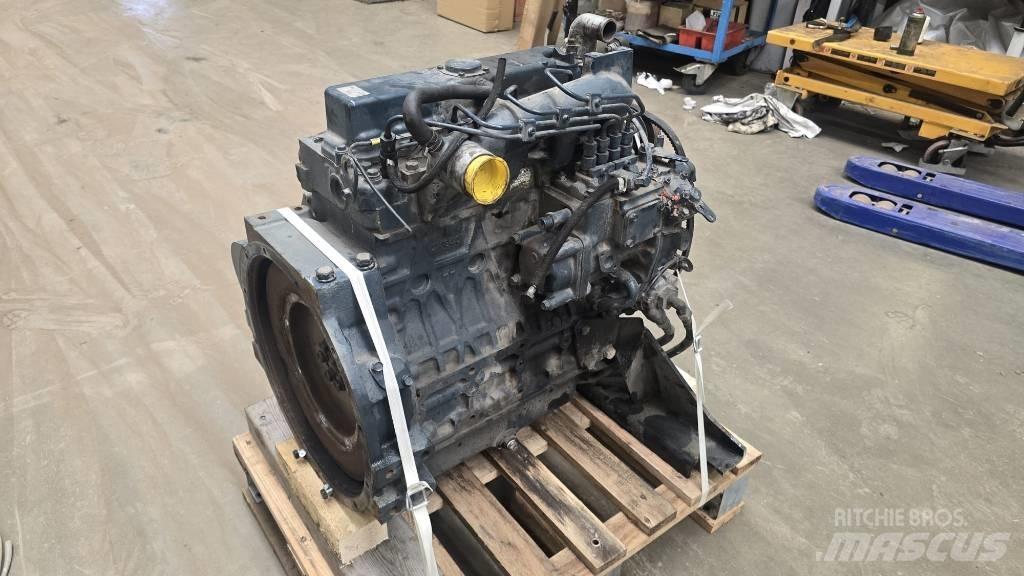 Kubota V2403 Motores