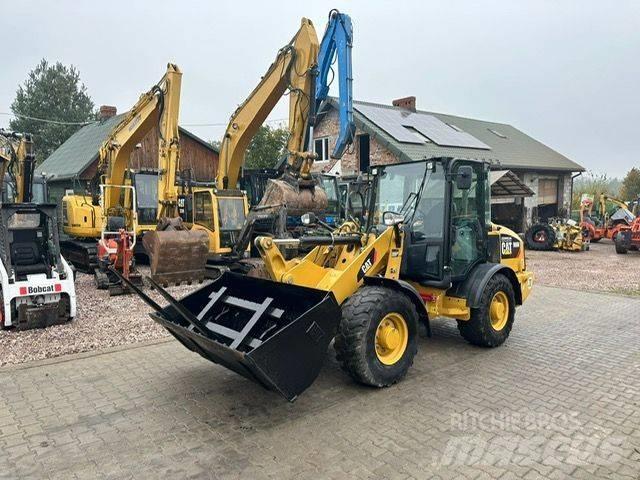 CAT  906M Carregadeiras de rodas