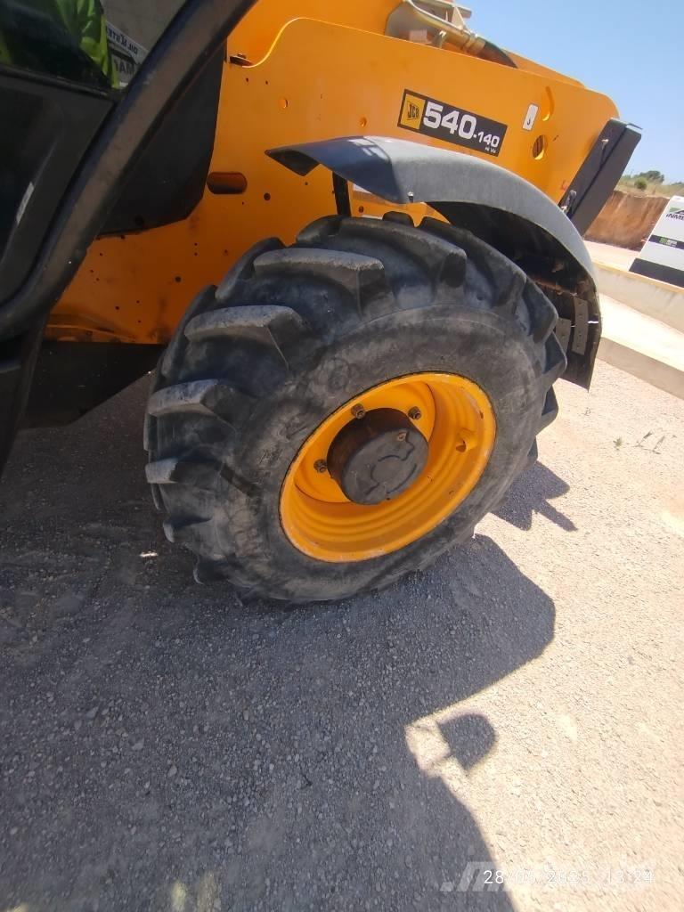 JCB 540-140 Manipulador telescópico