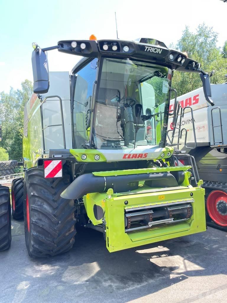 CLAAS TRION 750 Ceifeiras debulhadoras