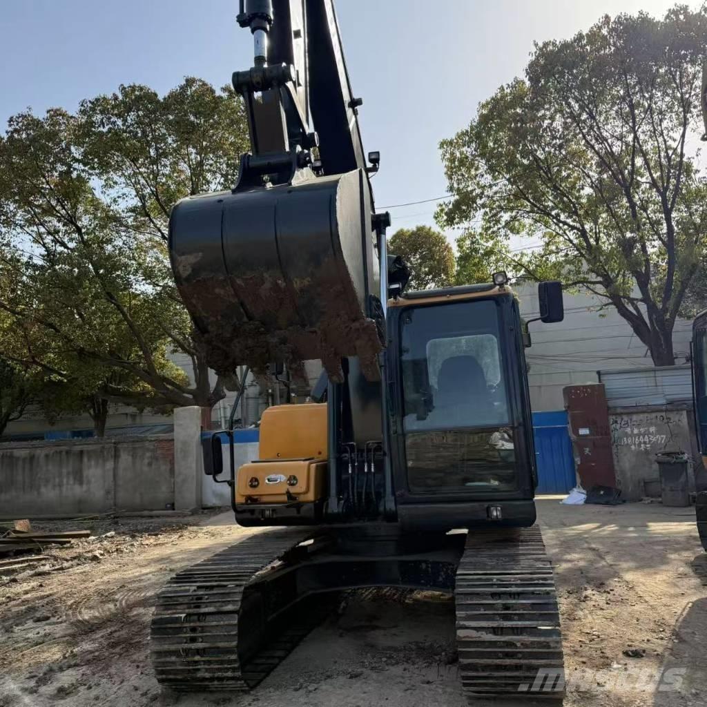 Hyundai R150LC-9S Escavadeiras de esteiras