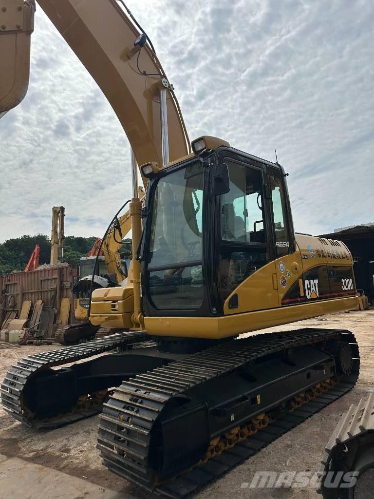 CAT CAT320D Escavadoras Midi 7t - 12t