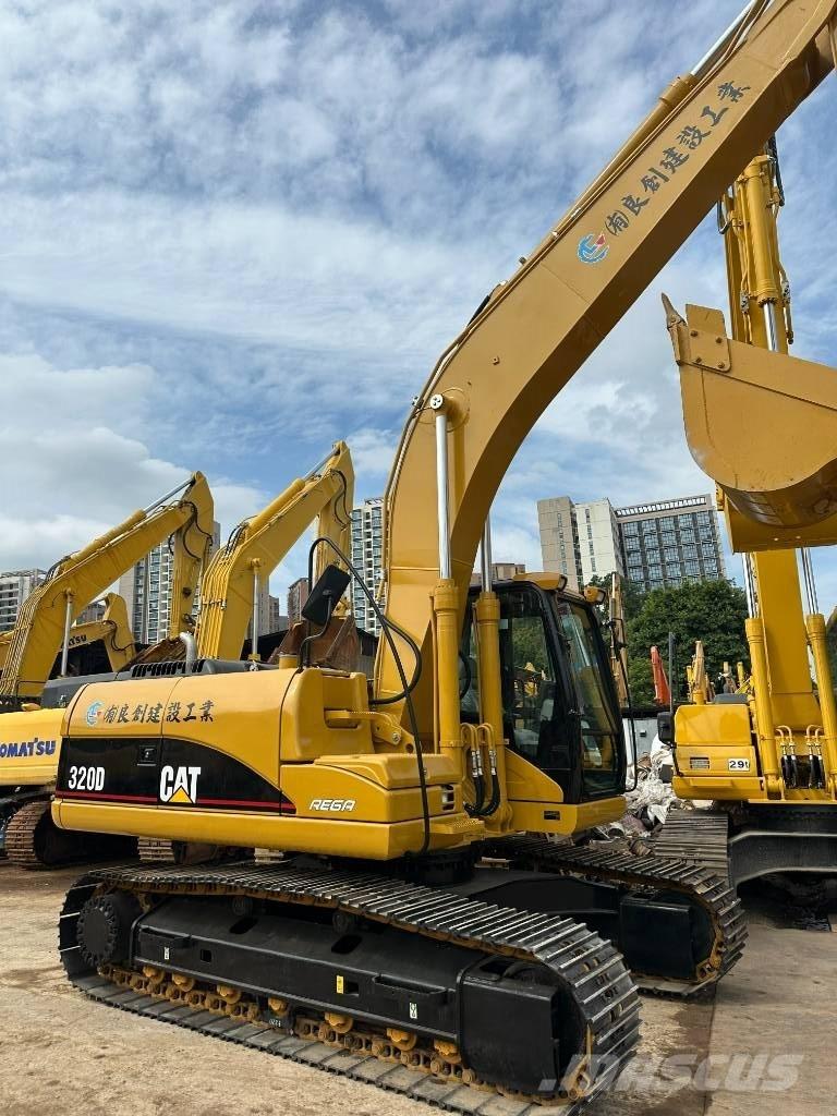 CAT CAT320D Escavadoras Midi 7t - 12t