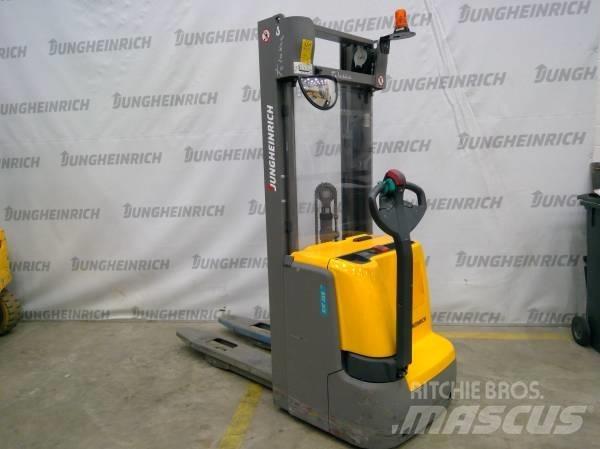 Jungheinrich EJC 216 Empilhador para operador externo