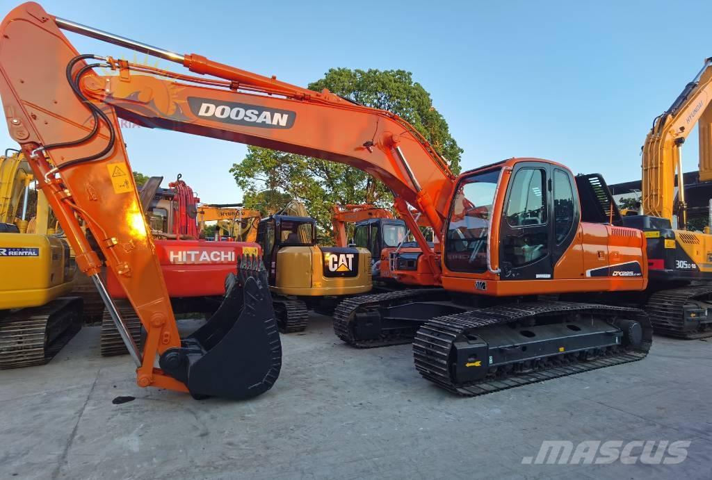Doosan DX 225 LC Escavadeiras de esteiras