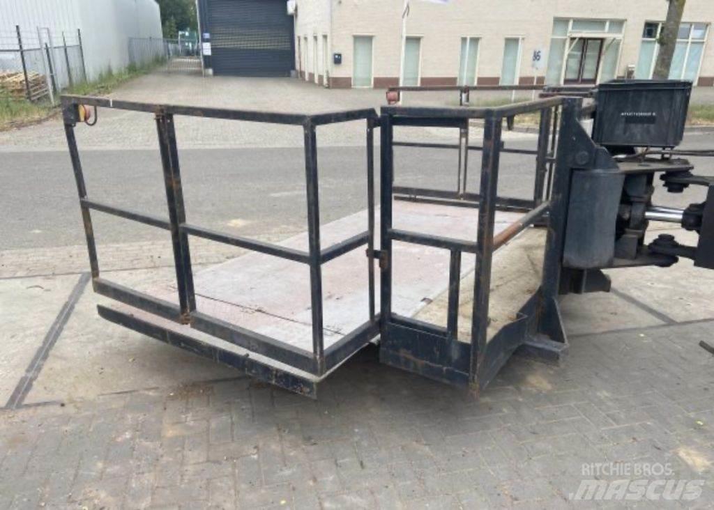 Manitou MRT2540 Manipulador telescópico