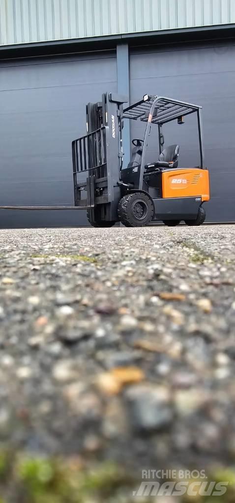 Doosan B 25 X-7 Empilhadores eléctricos