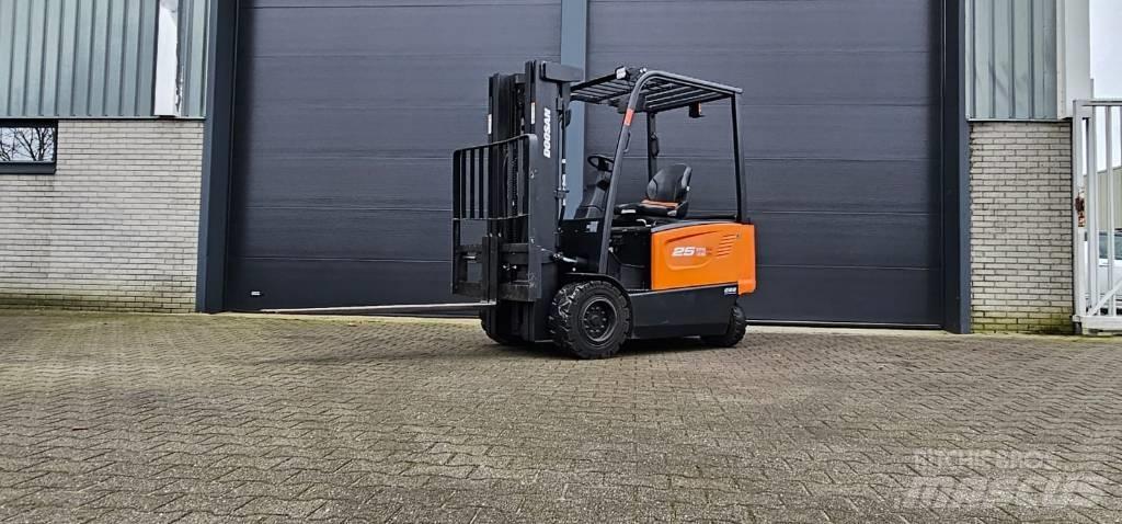 Doosan B 25 X-7 Empilhadores eléctricos