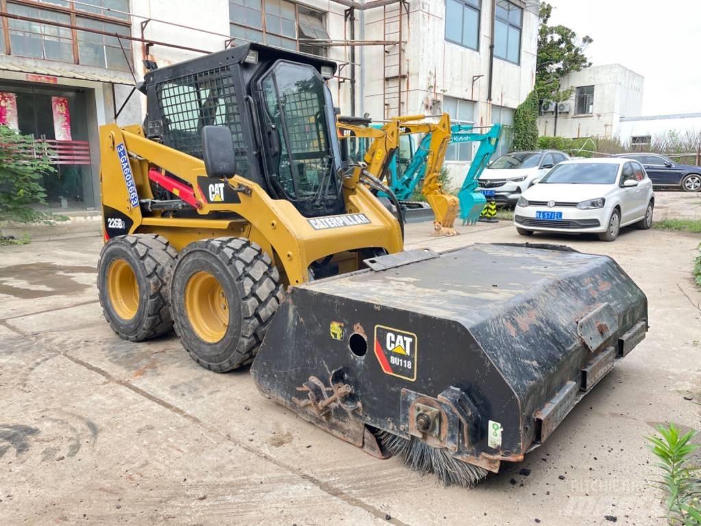 CAT 226B Minicarregadeiras