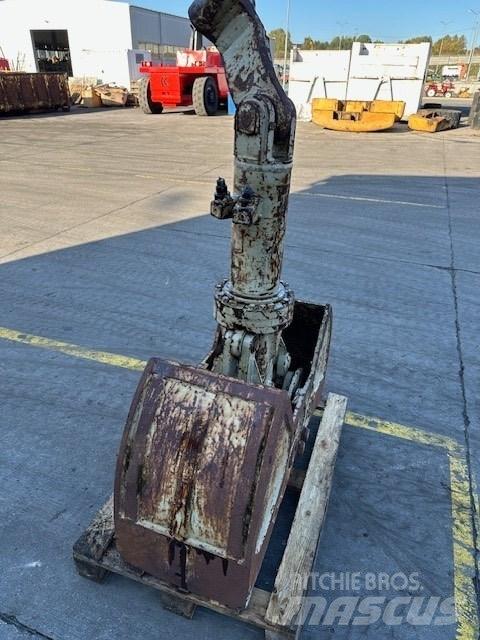 Atlas 580 kg Garras
