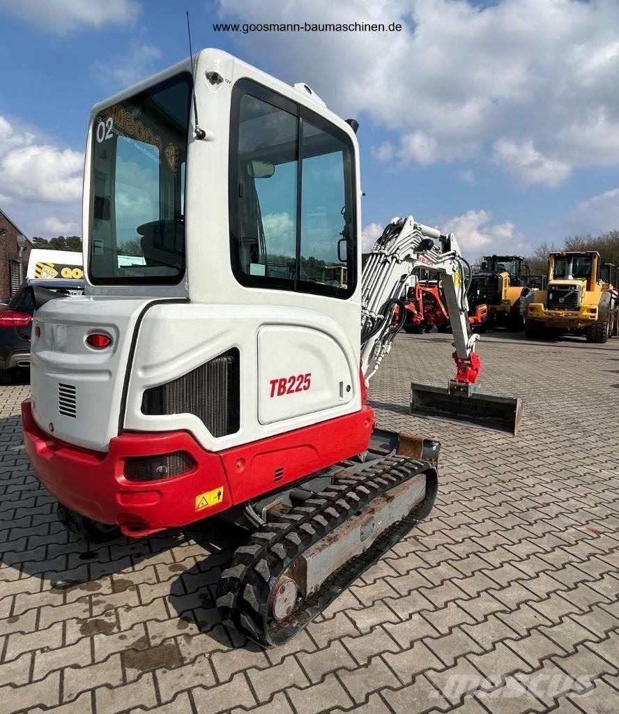 Takeuchi TB 225 Miniescavadeiras