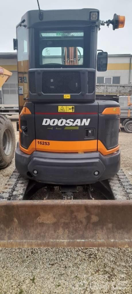 Develon DX 35 Z-7 Miniescavadeiras