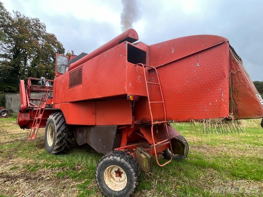  Lavarda M132 Ceifeiras debulhadoras
