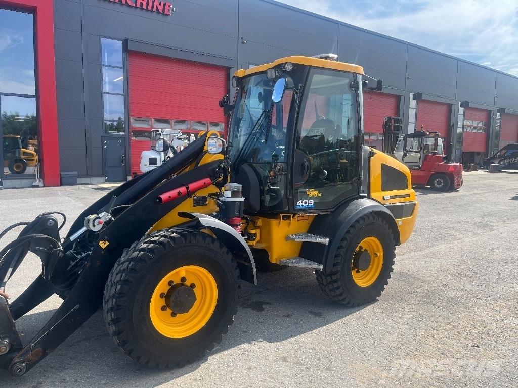 JCB 409 / Myyty, Sold Carregadeiras de rodas