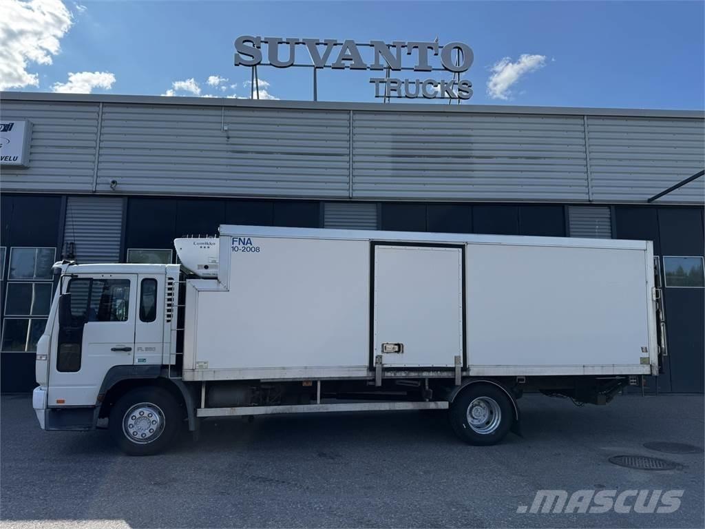 Volvo FL220 Caminhões de caixa fechada