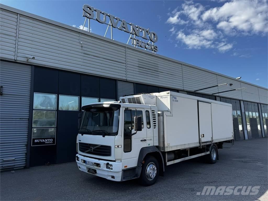 Volvo FL220 Caminhões de caixa fechada