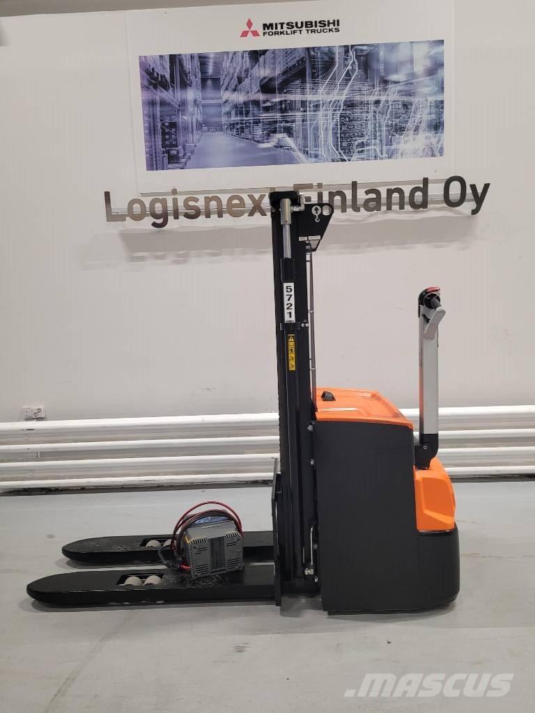 Rocla SWS 16 Empilhador para operador externo