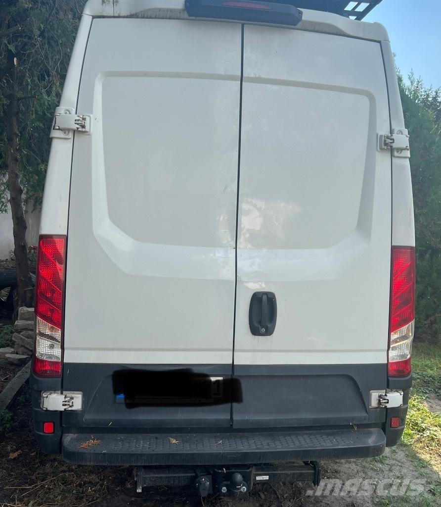 Iveco Daily 35S15 Carrinhas de caixa fechada