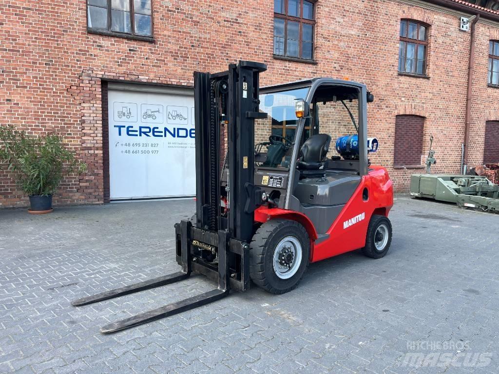 Manitou MI 40 G Empilhadores a gás
