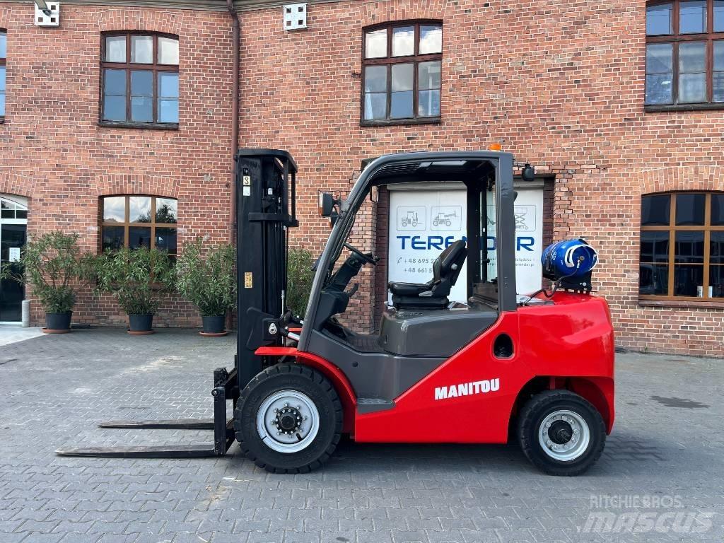 Manitou MI 40 G Empilhadores a gás