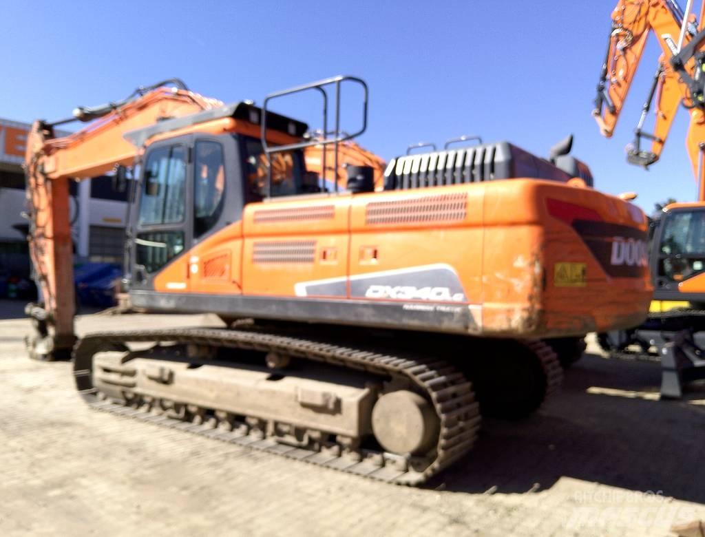 Develon DX340LC-5 Escavadeiras de esteiras