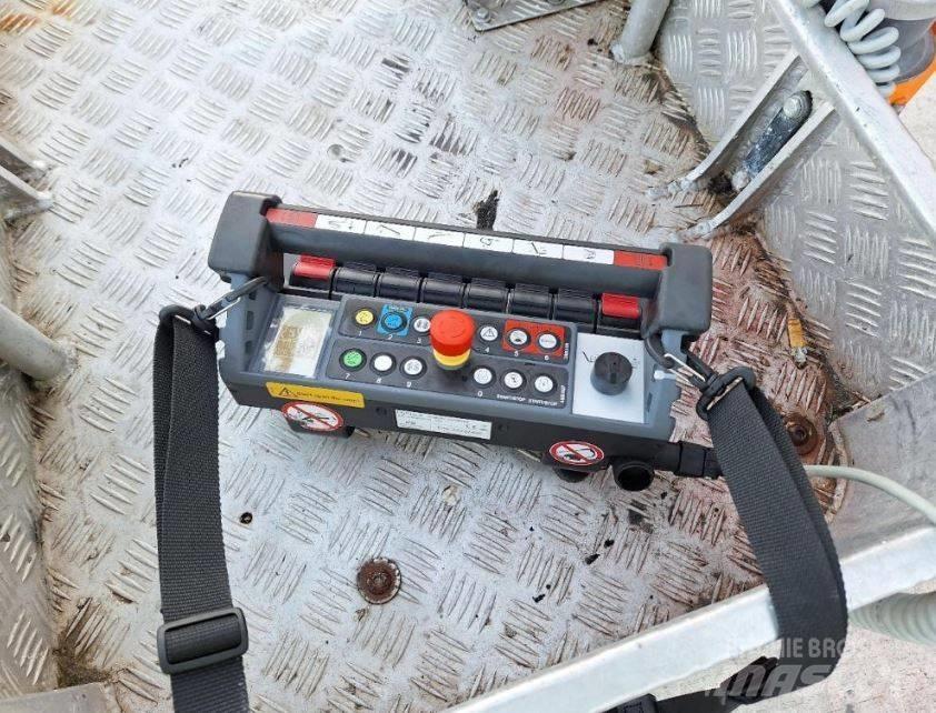 JLG X 26 J Plus Plataformas de braço compactas auto-propulsão