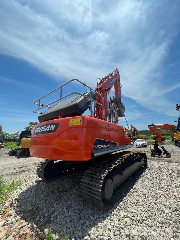Doosan DX 300 Escavadeiras de esteiras
