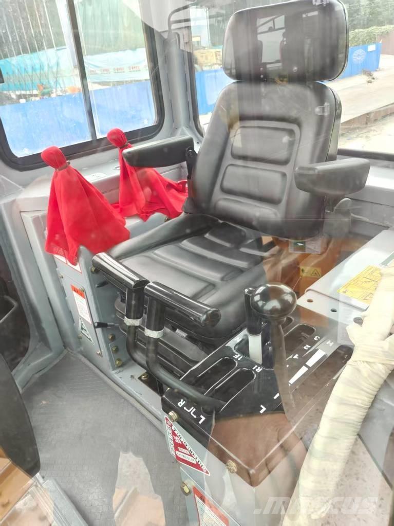 CAT D6G Dozers - Tratores rastos