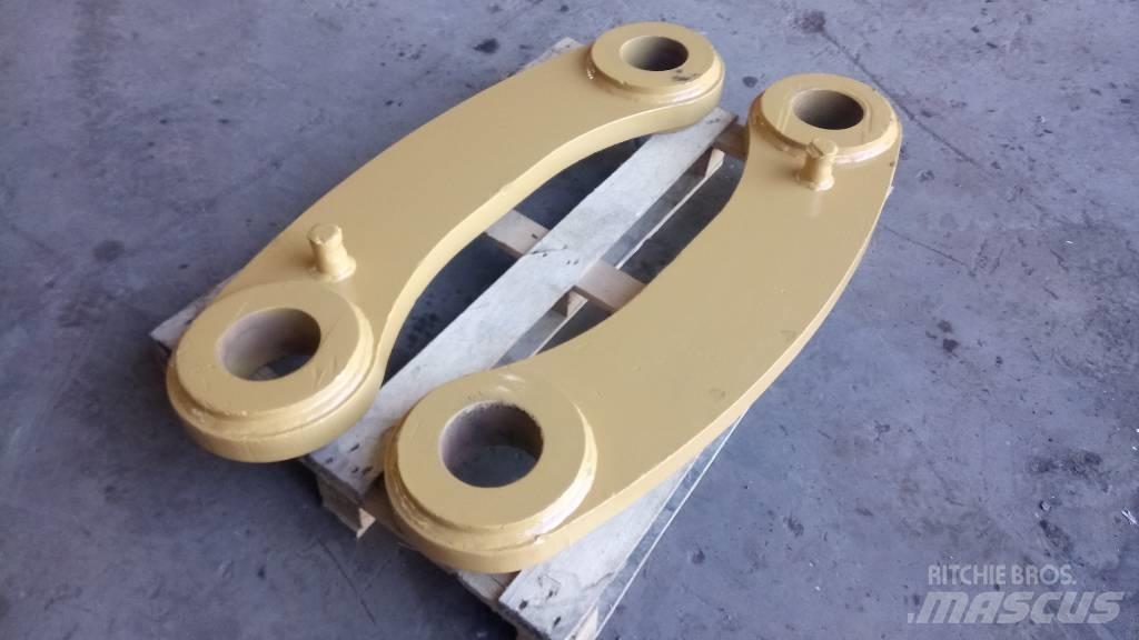 CAT 245 Lanças e braços dippers