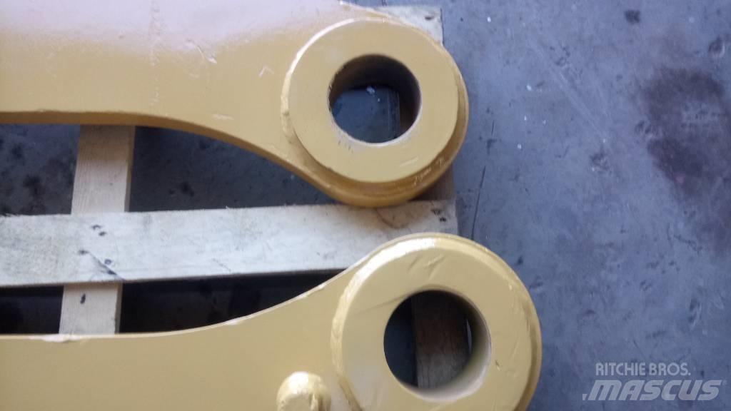 CAT 245 Lanças e braços dippers