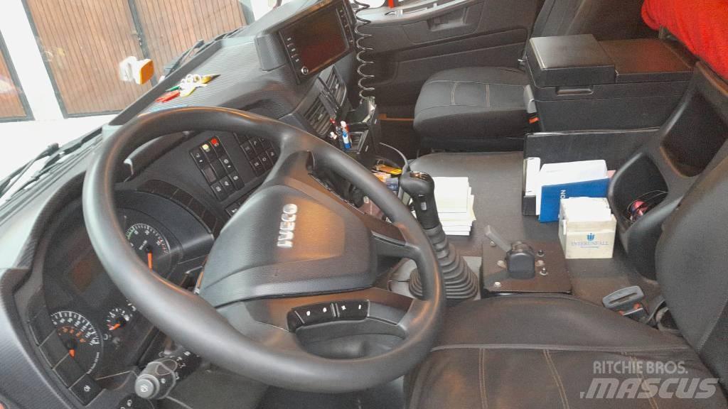 Iveco Trakker 450 Camiões grua
